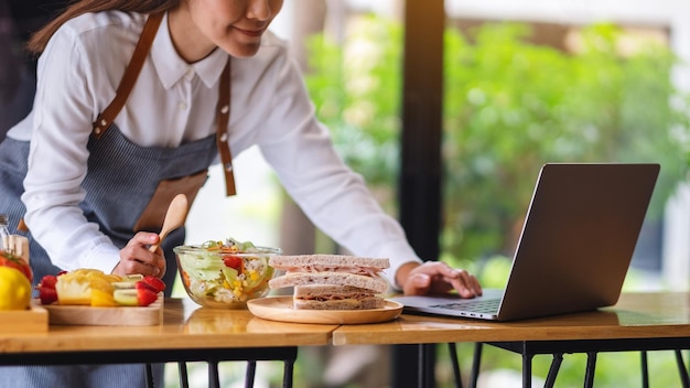 Kurs gotowania online